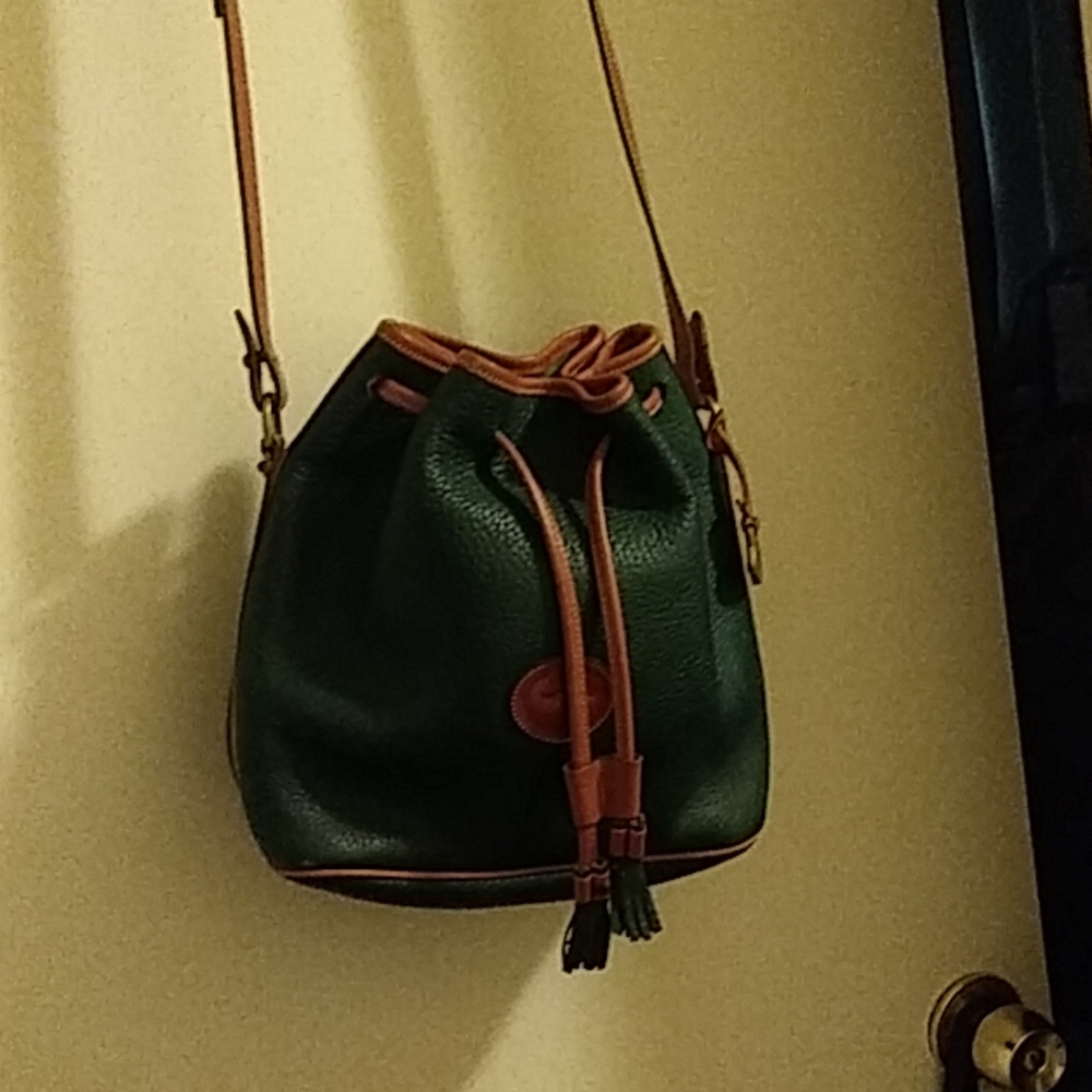 Pine Green Bucket bag